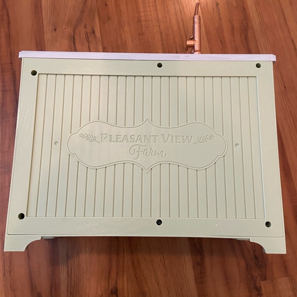 American Girl Pleasant View Farm Sink - Picture 6 of 8